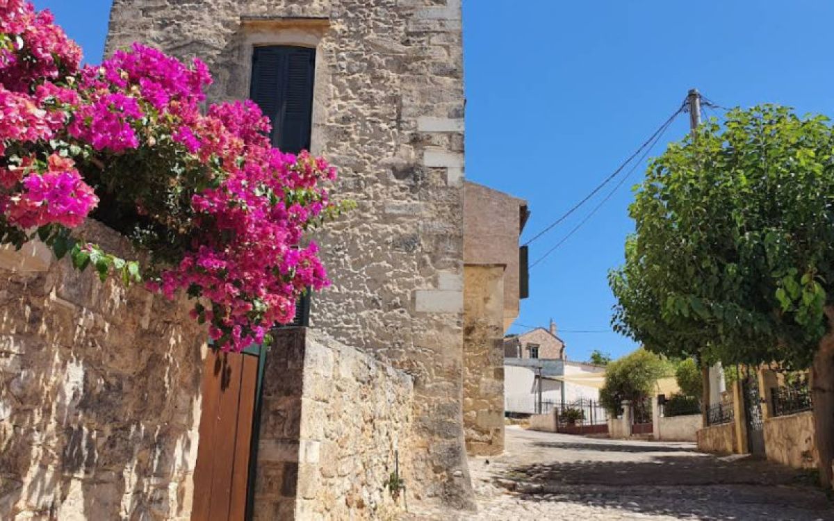 Car rental Akrotiri